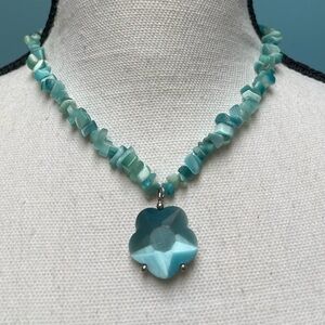 Elegant Blue Floral Pendant Necklace